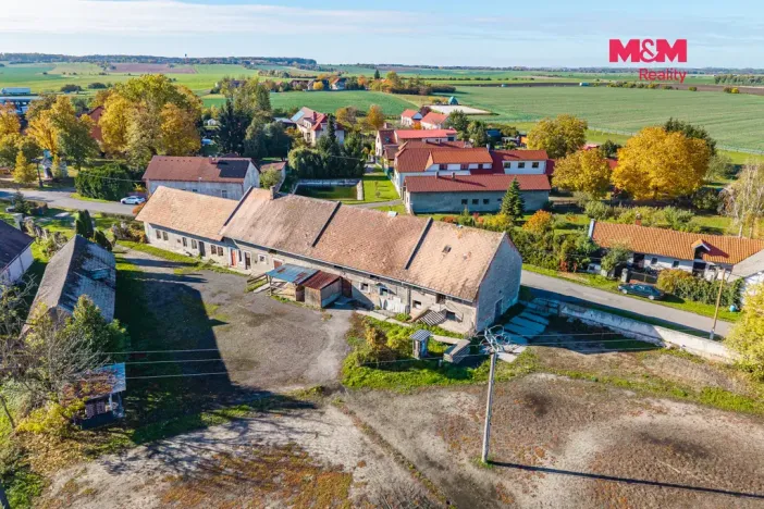 Prodej zemědělské usedlosti, Dobrovice - Libichov, 300 m2