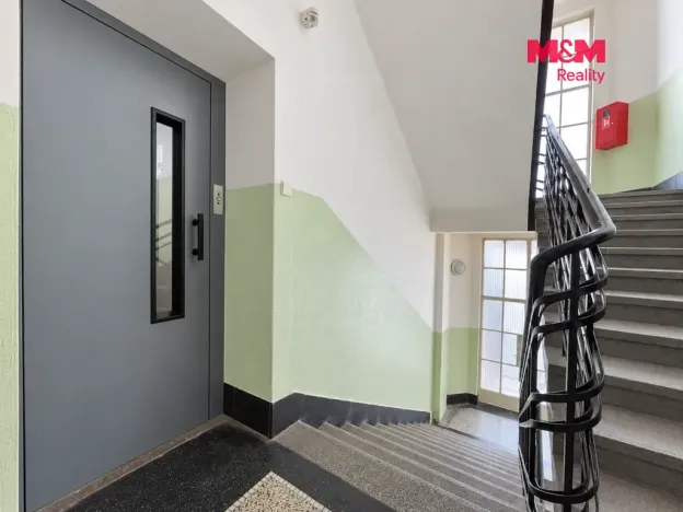 Pronájem bytu 1+kk, Praha - Vinohrady, Vinohradská, 38 m2