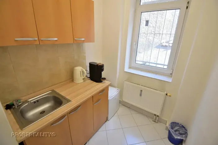 Pronájem kanceláře, Beroun, Nám. M.Poštové, 49 m2