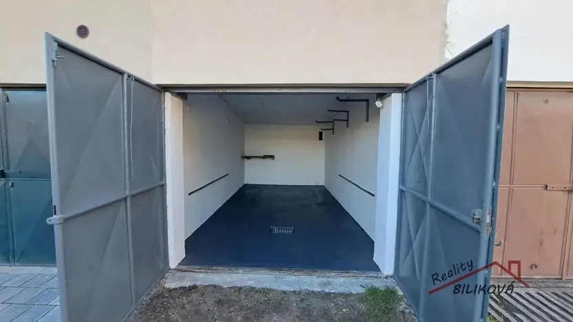 Prodej garáže, Brandýs nad Labem-Stará Boleslav, Na kloboučku, 18 m2