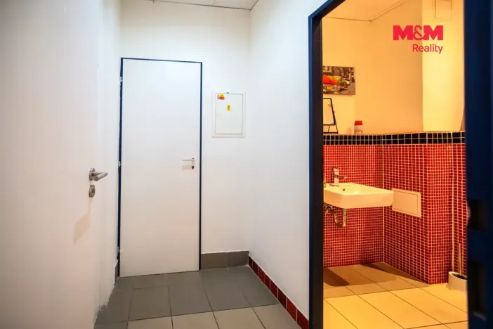 Pronájem obchodního prostoru, Most, Obránců míru, 90 m2