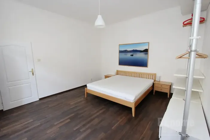 Pronájem bytu 2+1, Praha - Žižkov, Lupáčova, 67 m2