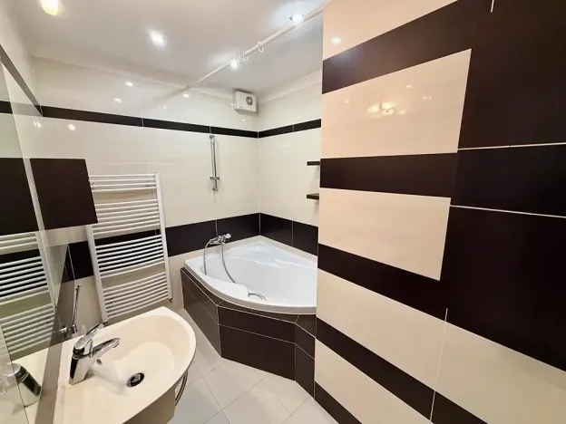 Prodej bytu 3+1, Klatovy, Luční, 84 m2