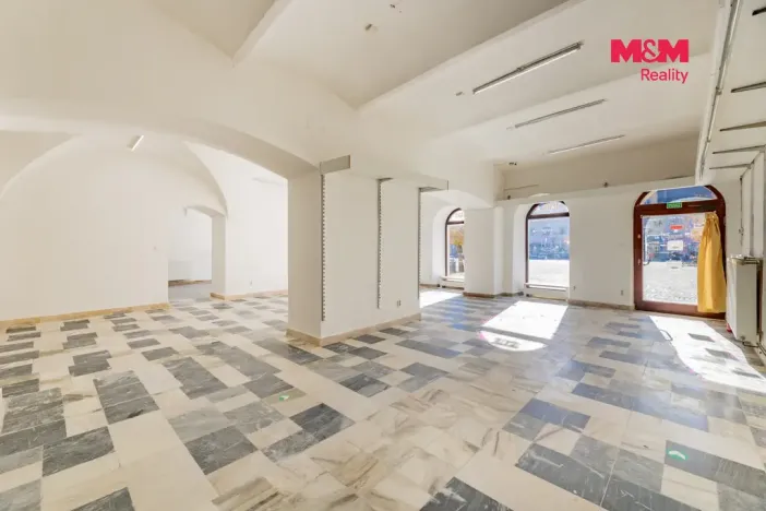 Prodej obchodního prostoru, Bruntál, nám. Míru, 550 m2