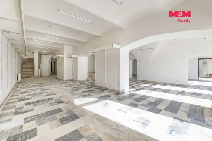 Prodej obchodního prostoru, Bruntál, nám. Míru, 550 m2