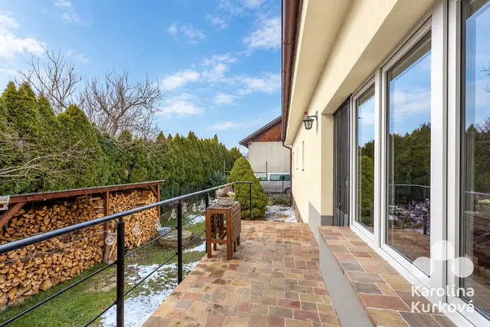 Pronájem rodinného domu, Káraný, K Přívozu, 165 m2