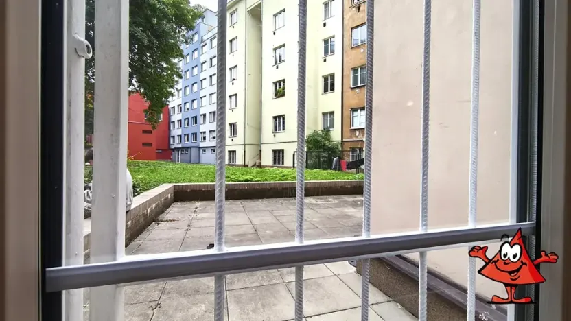 Pronájem kanceláře, Praha - Vysočany, Mlékárenská, 48 m2