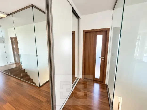Pronájem bytu 4+kk, Praha - Krč, V Štíhlách, 88 m2